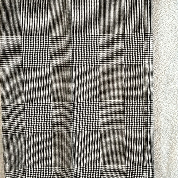 The limited Cassidy fit houndstooth checkered dress pants size 4 - Picture 3 of 11